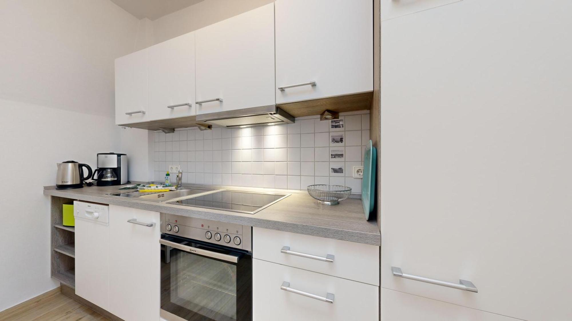 Apartment Strandnahe Mit Schwimmbad Im Haus, Liebeskind 80, *