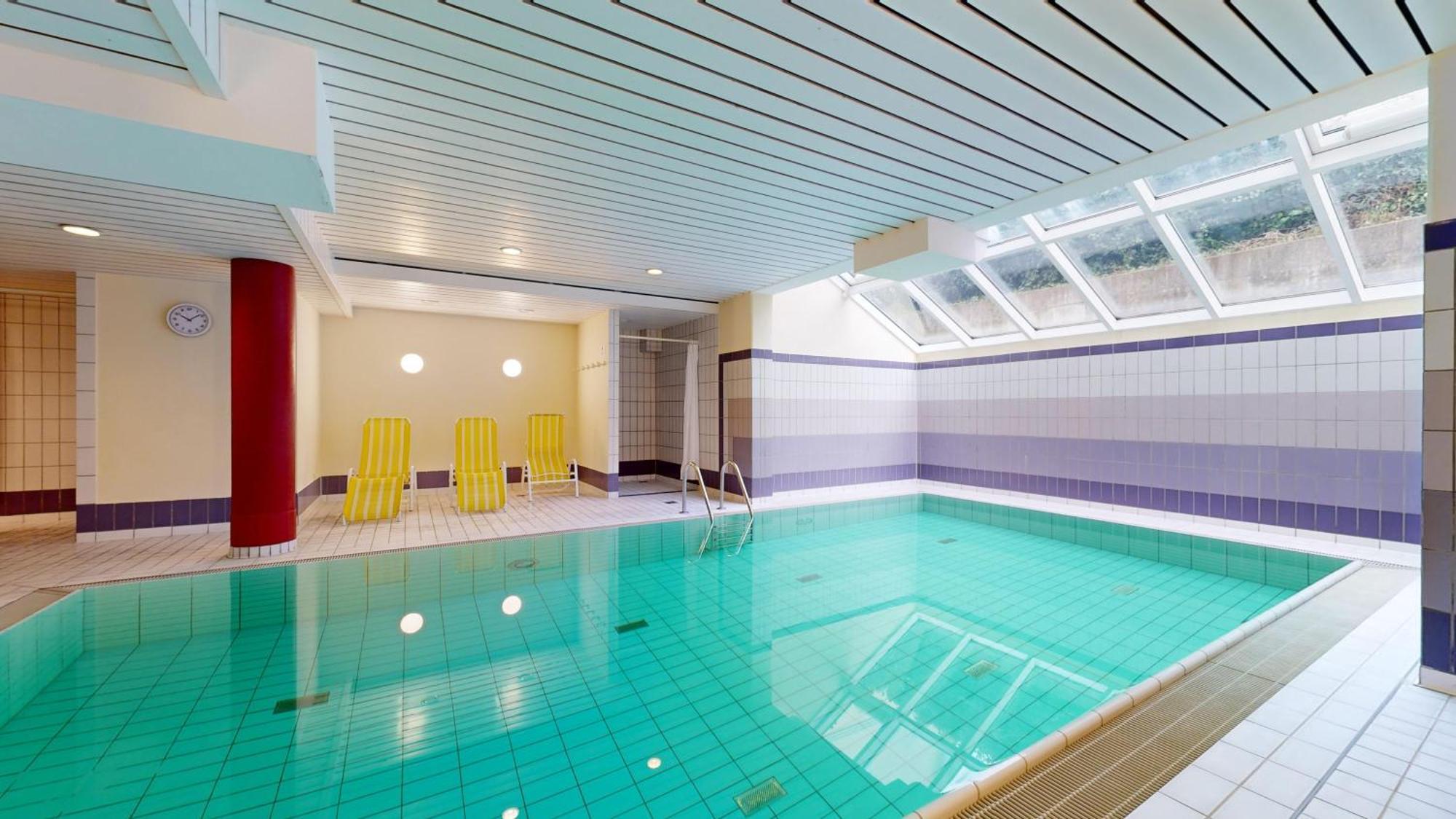 Strandnahe Mit Schwimmbad Im Haus, Liebeskind 80,