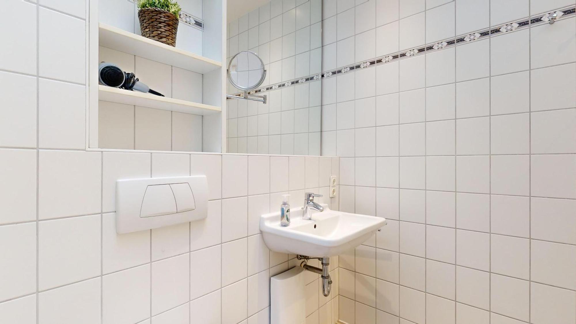 Strandnahe Mit Schwimmbad Im Haus, Liebeskind 80, *